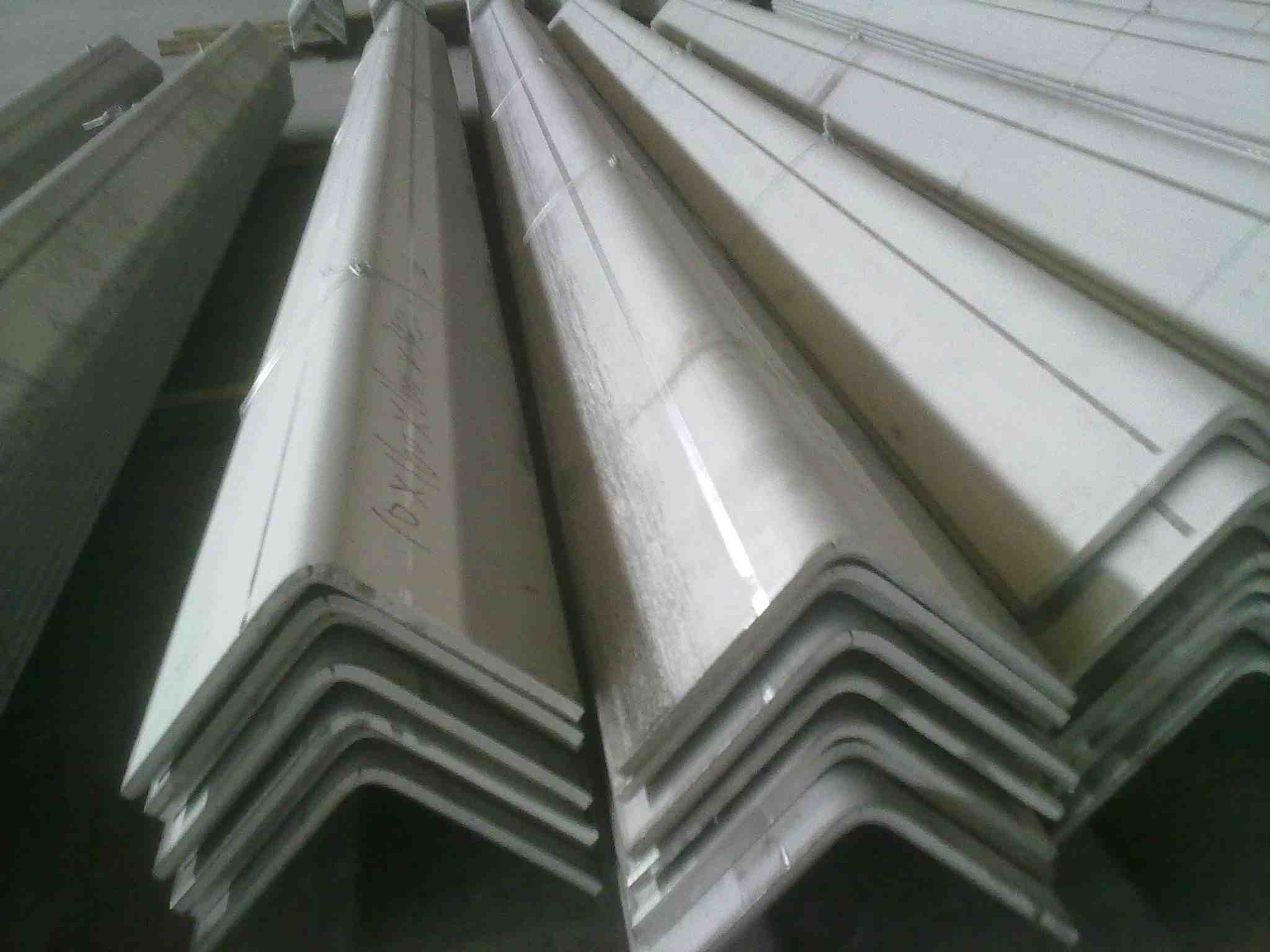 不锈钢圆钢，不锈钢角钢，不锈钢槽钢